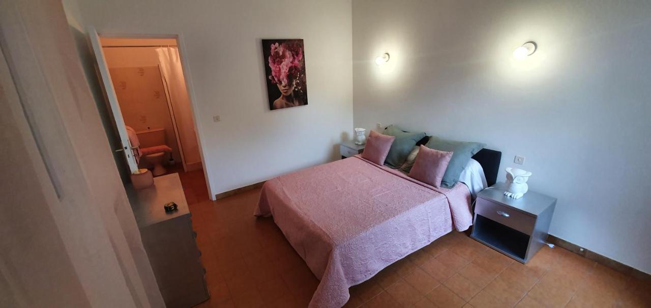 Bed and Breakfast Chez Isabelle Luri Exterior foto