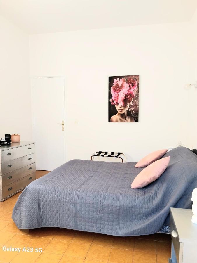 Bed and Breakfast Chez Isabelle Luri Exterior foto